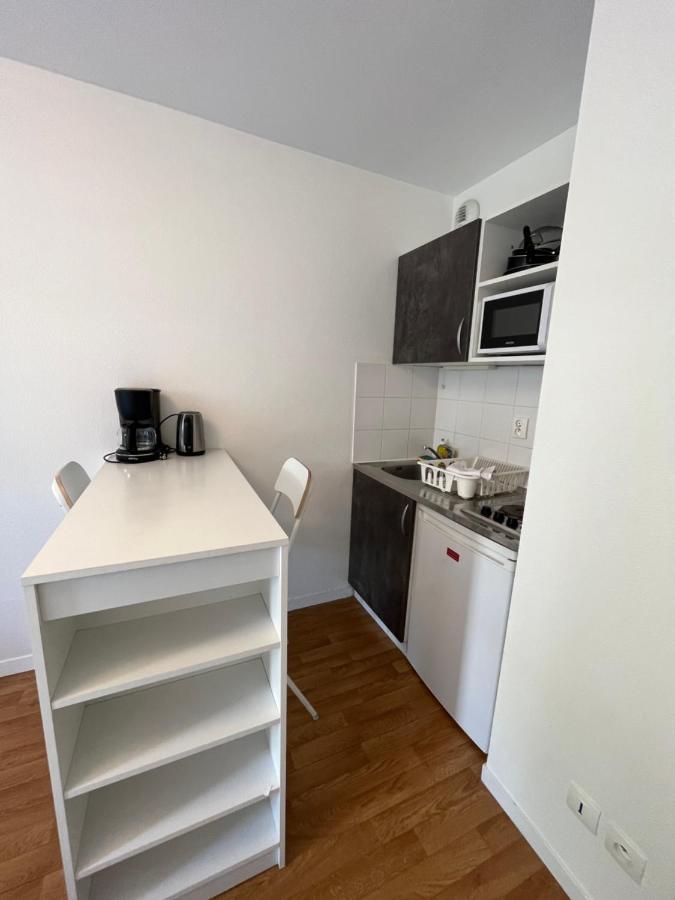 Acajou, Studio Avec Terrasse Et Parking Prive Caen Extérieur photo